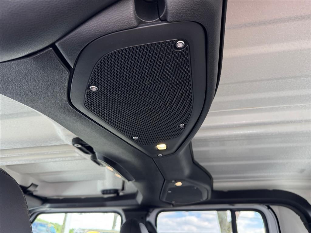 new 2025 Jeep Gladiator car, priced at $46,829