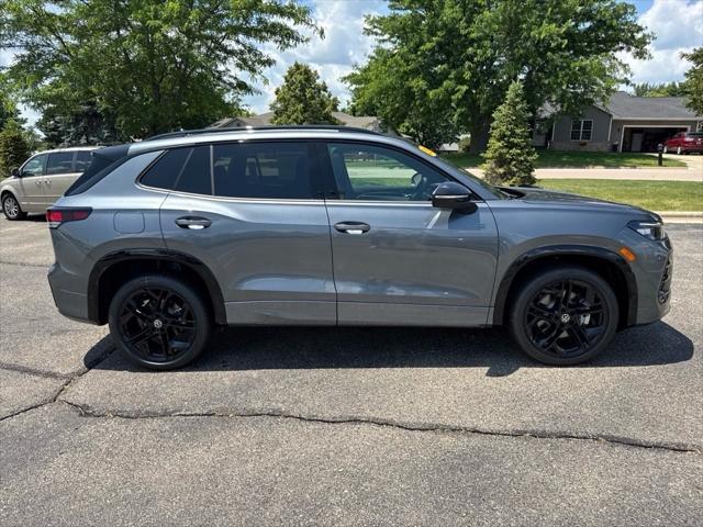 new 2025 Volkswagen Tiguan car, priced at $38,061