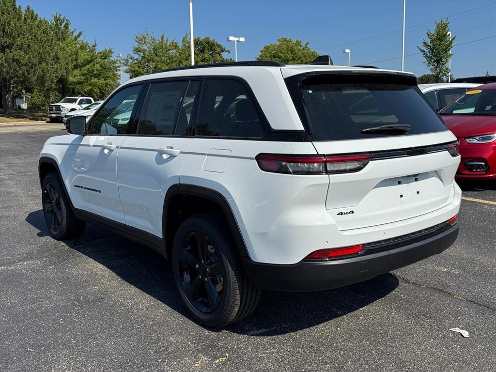 new 2025 Jeep Grand Cherokee car, priced at $44,409