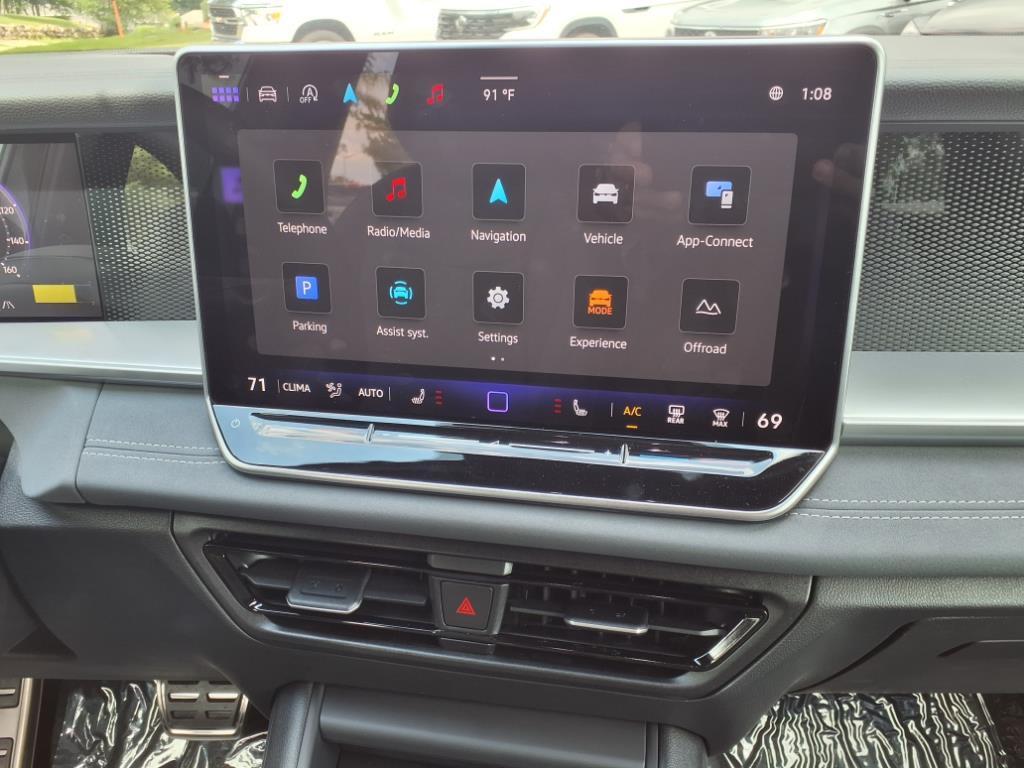 new 2025 Volkswagen Tiguan car, priced at $37,794