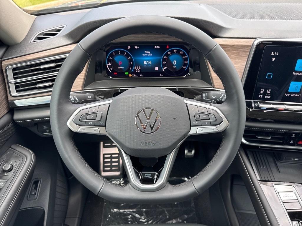 new 2025 Volkswagen Atlas car, priced at $49,299