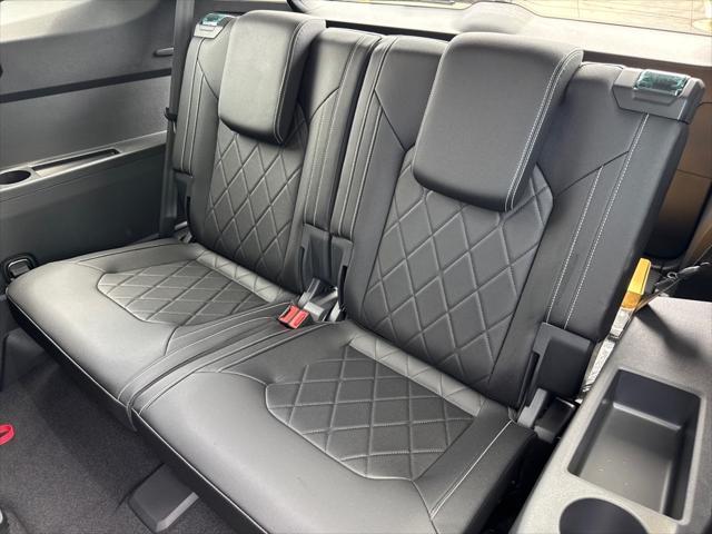 new 2025 Volkswagen Atlas car, priced at $50,749