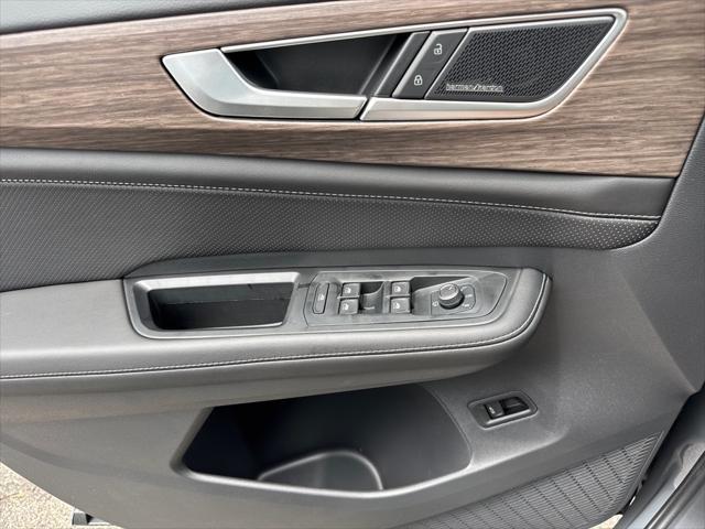 new 2025 Volkswagen Atlas car, priced at $50,749