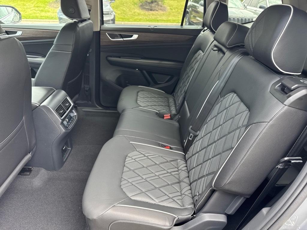 new 2025 Volkswagen Atlas car, priced at $49,299