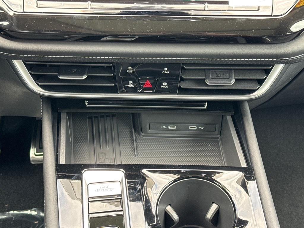 new 2025 Volkswagen Atlas car, priced at $49,299