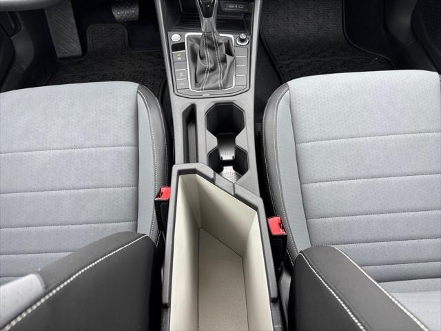 new 2025 Volkswagen Jetta car, priced at $25,636