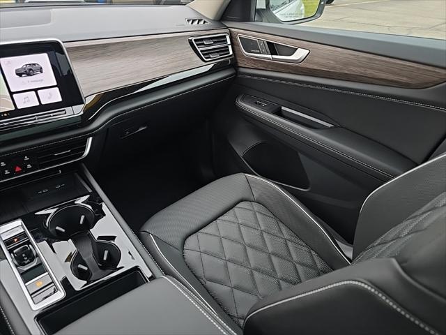 new 2025 Volkswagen Atlas car, priced at $53,386
