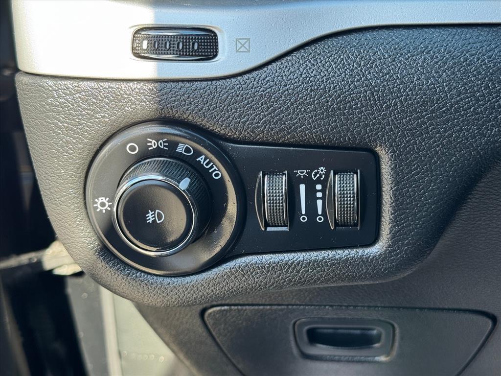 used 2018 Jeep Cherokee car, priced at $16,357