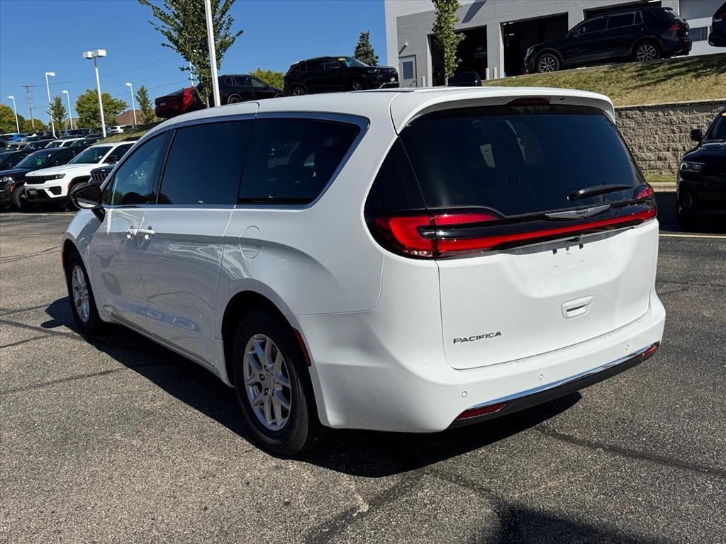 new 2026 Chrysler Pacifica car, priced at $42,468
