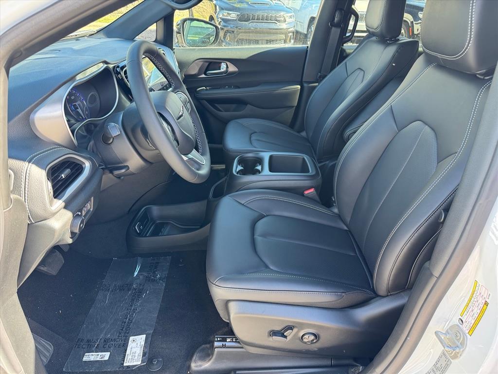 new 2026 Chrysler Pacifica car, priced at $42,468