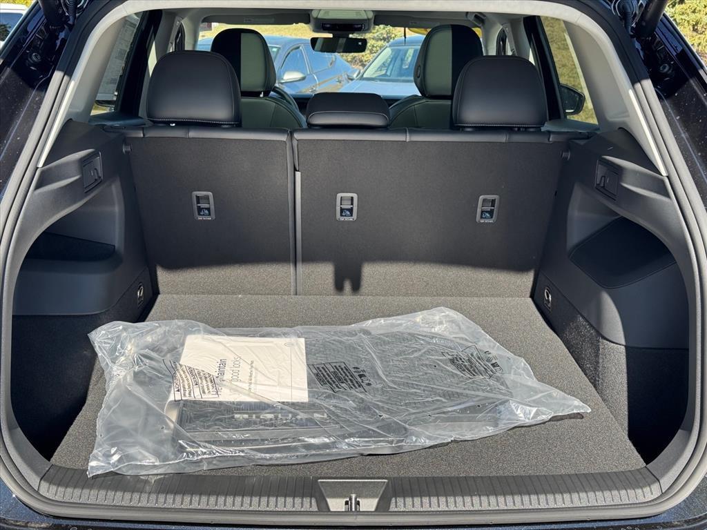 new 2025 Volkswagen Tiguan car, priced at $35,026