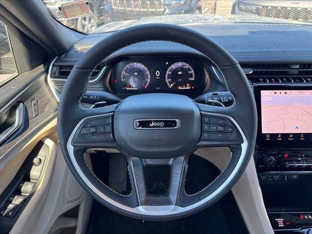 new 2025 Jeep Grand Cherokee car, priced at $47,390