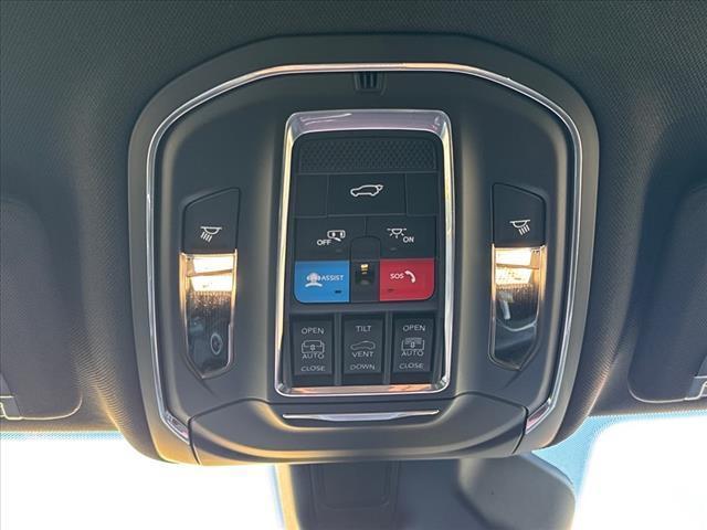 new 2025 Jeep Grand Cherokee car, priced at $48,452