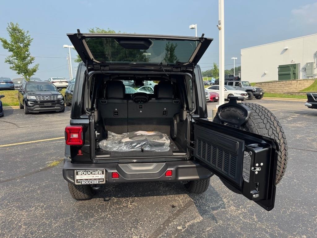 new 2025 Jeep Wrangler car, priced at $52,699