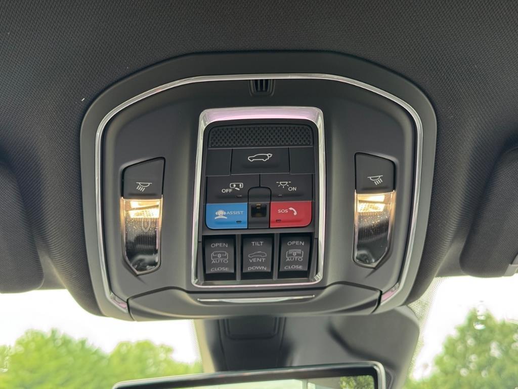 new 2025 Jeep Grand Cherokee car, priced at $53,616