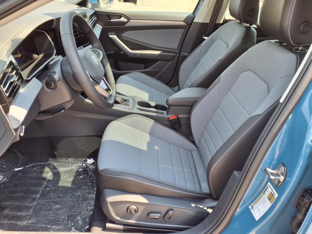 new 2025 Volkswagen Jetta car, priced at $25,876