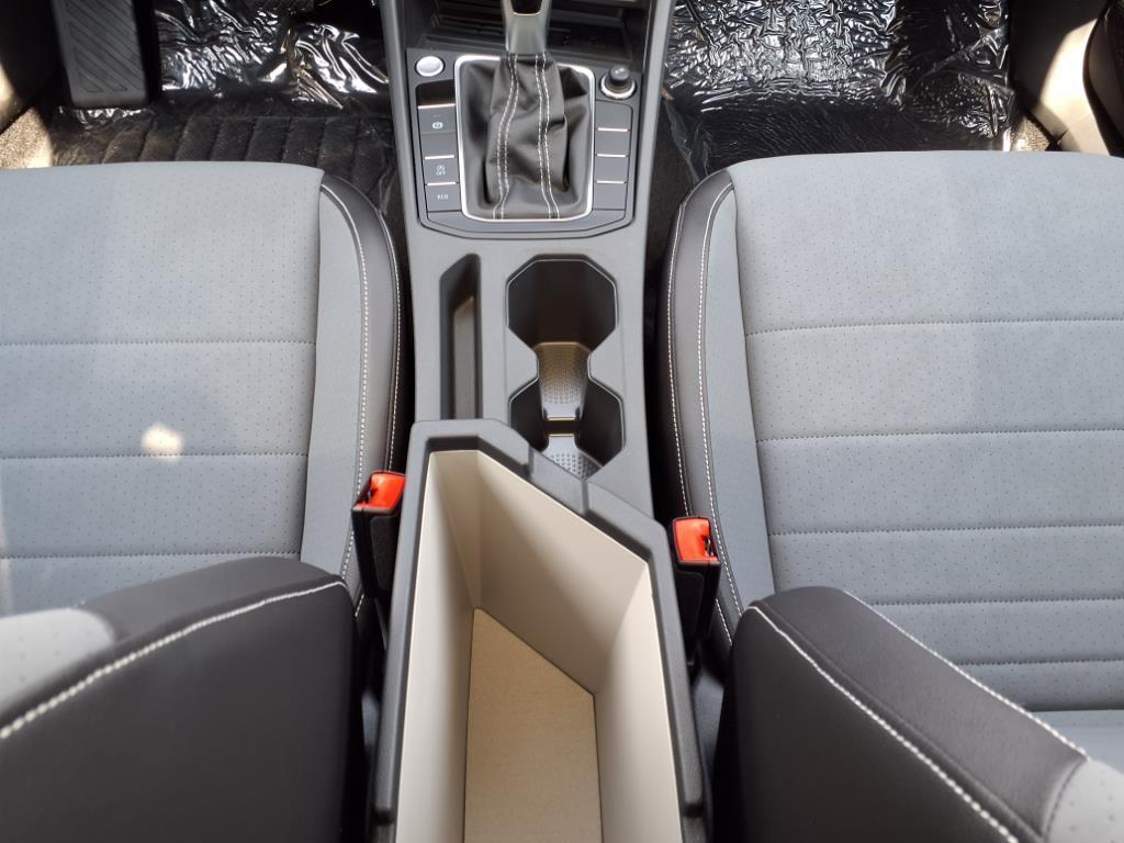 new 2025 Volkswagen Jetta car, priced at $25,876