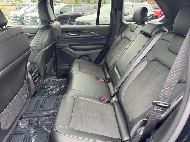 new 2025 Jeep Grand Cherokee car, priced at $44,011