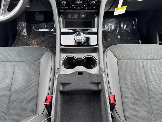 new 2025 Jeep Grand Cherokee car, priced at $44,011