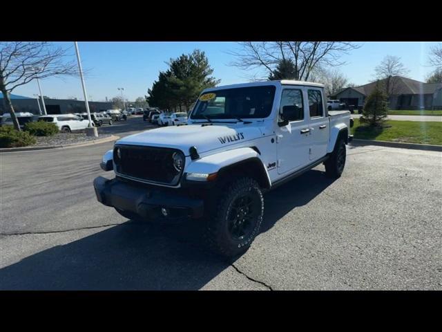 new 2024 Jeep Gladiator car, priced at $48,306