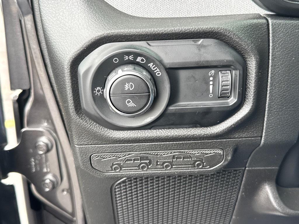 new 2025 Jeep Gladiator car, priced at $44,995