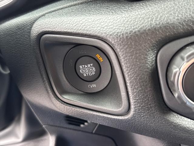 new 2025 Jeep Gladiator car, priced at $53,535