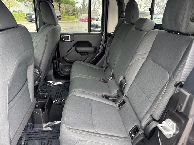 new 2025 Jeep Gladiator car, priced at $53,535