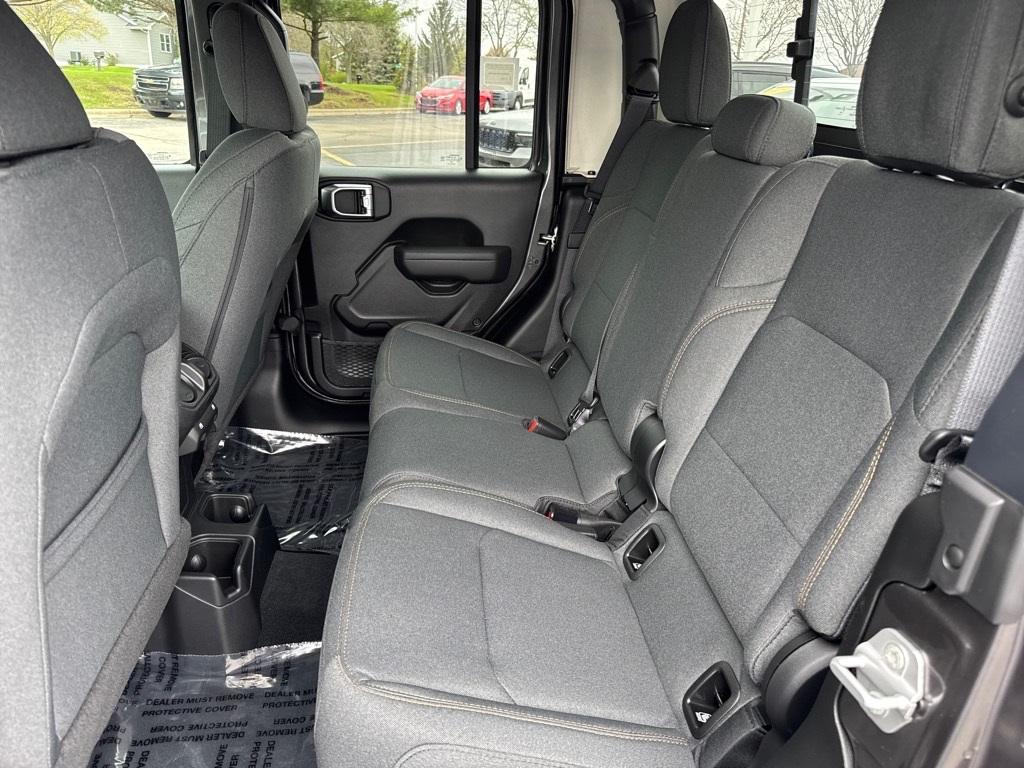 new 2025 Jeep Gladiator car, priced at $44,995