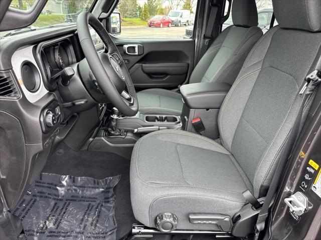 new 2025 Jeep Gladiator car, priced at $53,535
