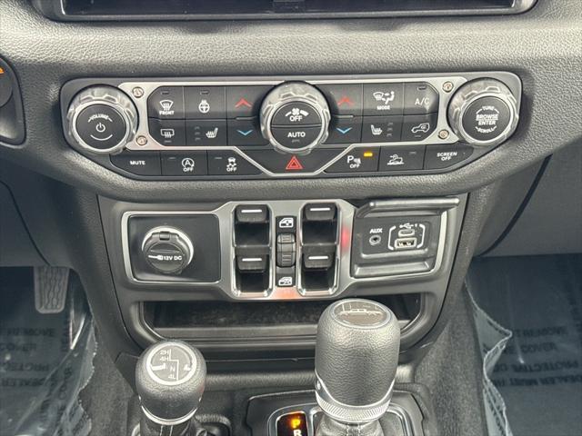 new 2025 Jeep Gladiator car, priced at $53,535