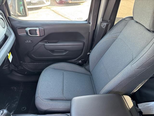 new 2025 Jeep Wrangler car, priced at $41,637