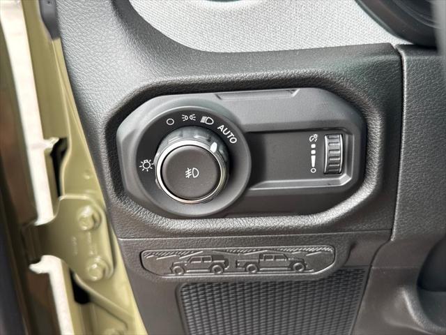 new 2025 Jeep Wrangler car, priced at $51,337