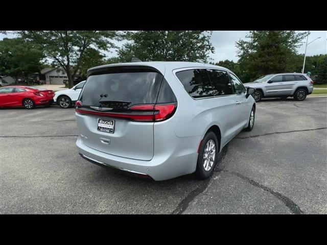 new 2024 Chrysler Pacifica car, priced at $38,748