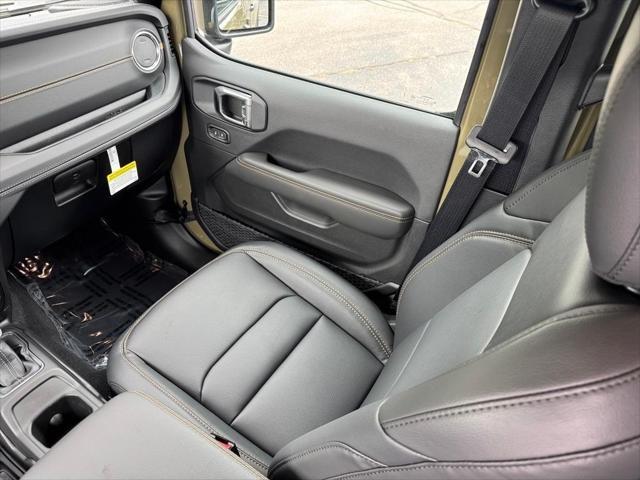 new 2025 Jeep Gladiator car, priced at $53,240