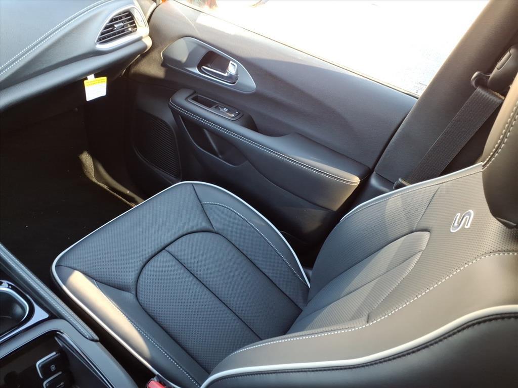 new 2026 Chrysler Pacifica car, priced at $55,497