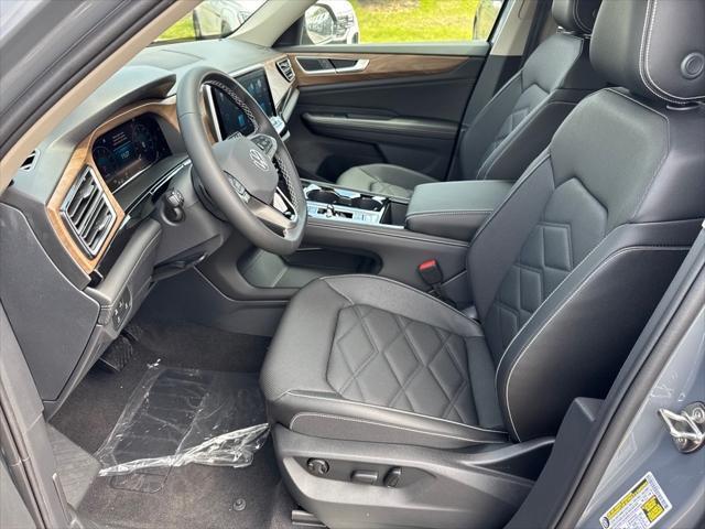 new 2025 Volkswagen Atlas car, priced at $42,937