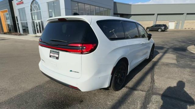 new 2024 Chrysler Pacifica Hybrid car, priced at $46,605