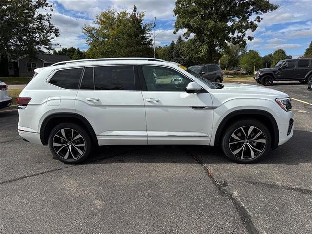 new 2024 Volkswagen Atlas car, priced at $50,998