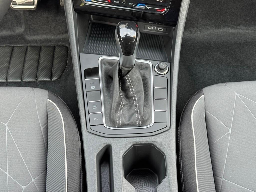 new 2025 Volkswagen Jetta car, priced at $24,892