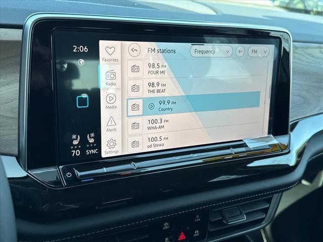 new 2025 Volkswagen Atlas car, priced at $42,949