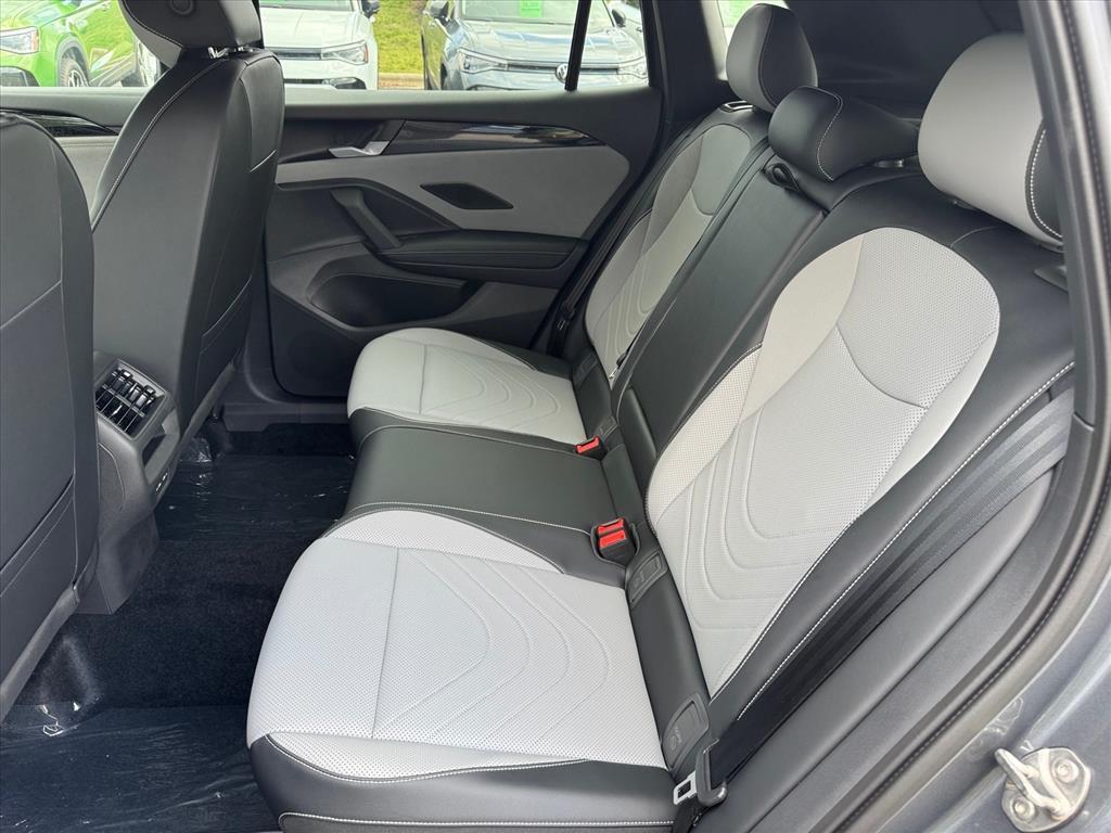 new 2025 Volkswagen Tiguan car, priced at $37,044