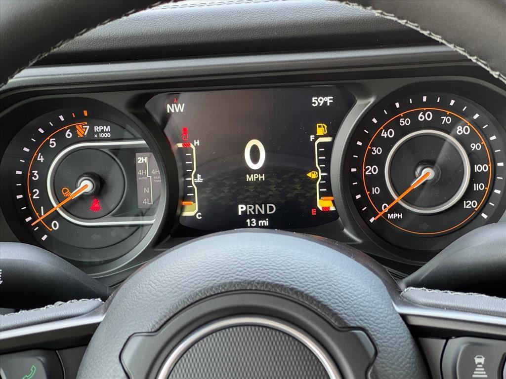 new 2025 Jeep Gladiator car, priced at $53,223