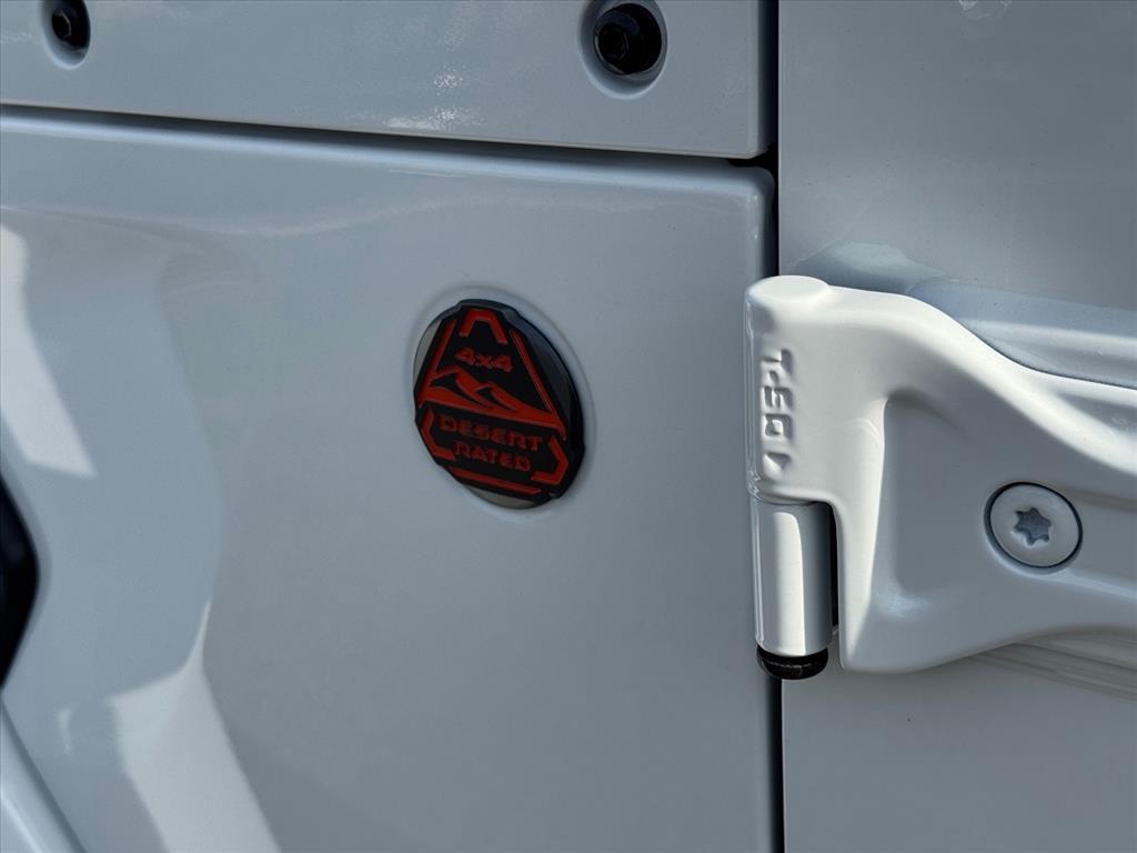 new 2025 Jeep Gladiator car, priced at $53,223