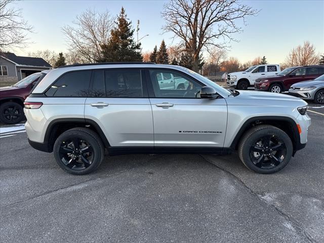 new 2025 Jeep Grand Cherokee car, priced at $48,953