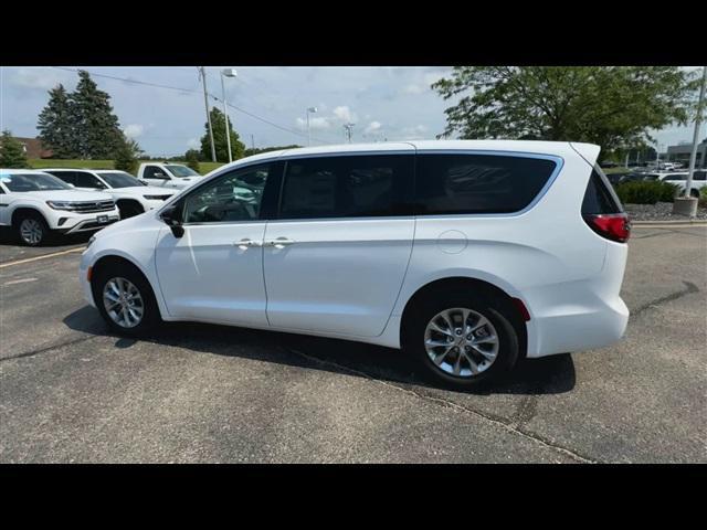 new 2024 Chrysler Pacifica car, priced at $41,177