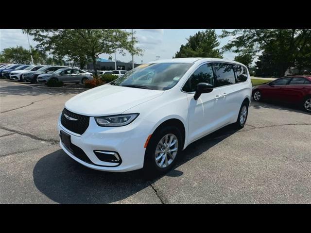 new 2024 Chrysler Pacifica car, priced at $41,177