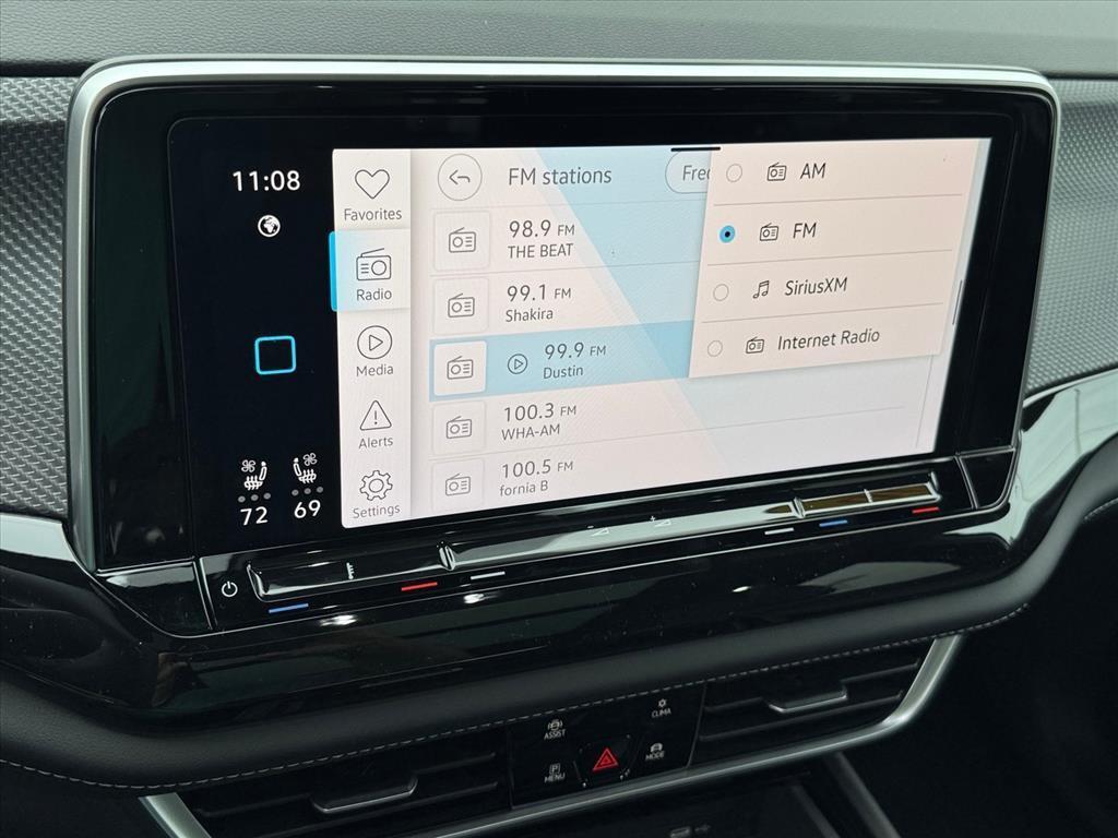 new 2026 Volkswagen Atlas Cross Sport car, priced at $50,948