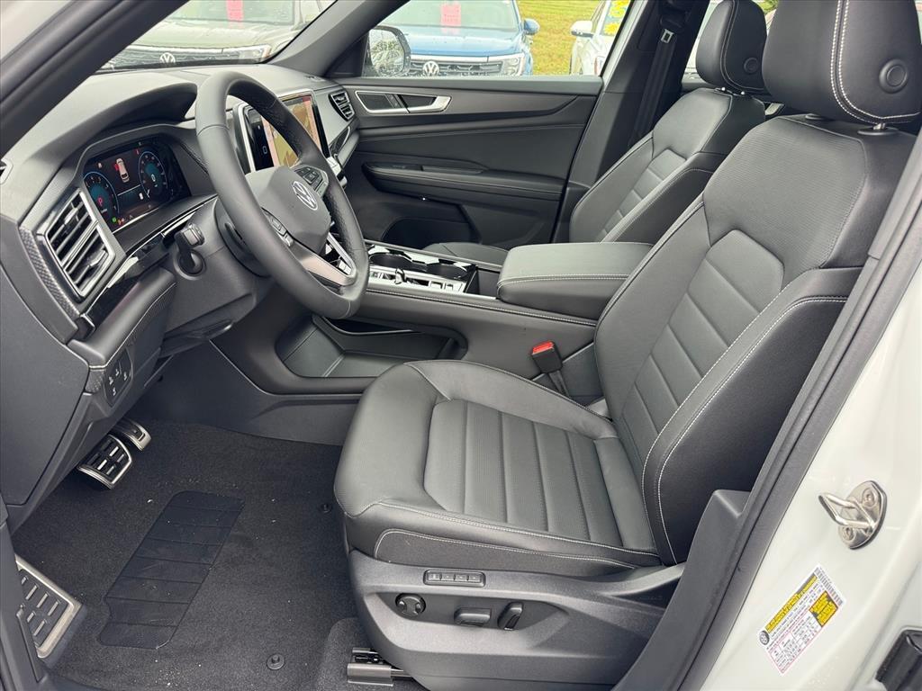 new 2026 Volkswagen Atlas Cross Sport car, priced at $50,948