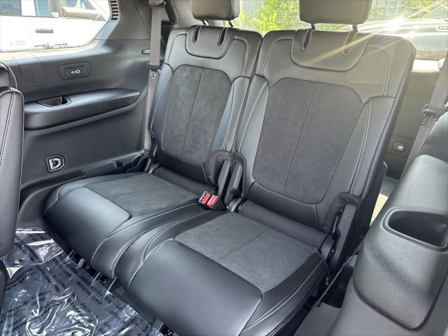 new 2025 Jeep Grand Cherokee L car, priced at $48,225