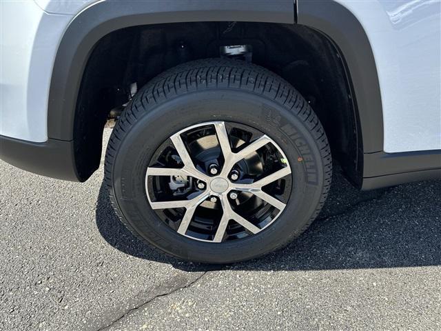 new 2024 Jeep Grand Cherokee car, priced at $44,047